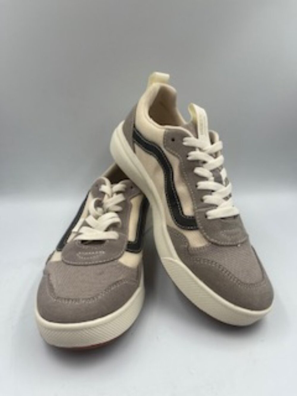 NEW Vans Range EXP Sneaker Women’s size 9.5 low top lace up NIB